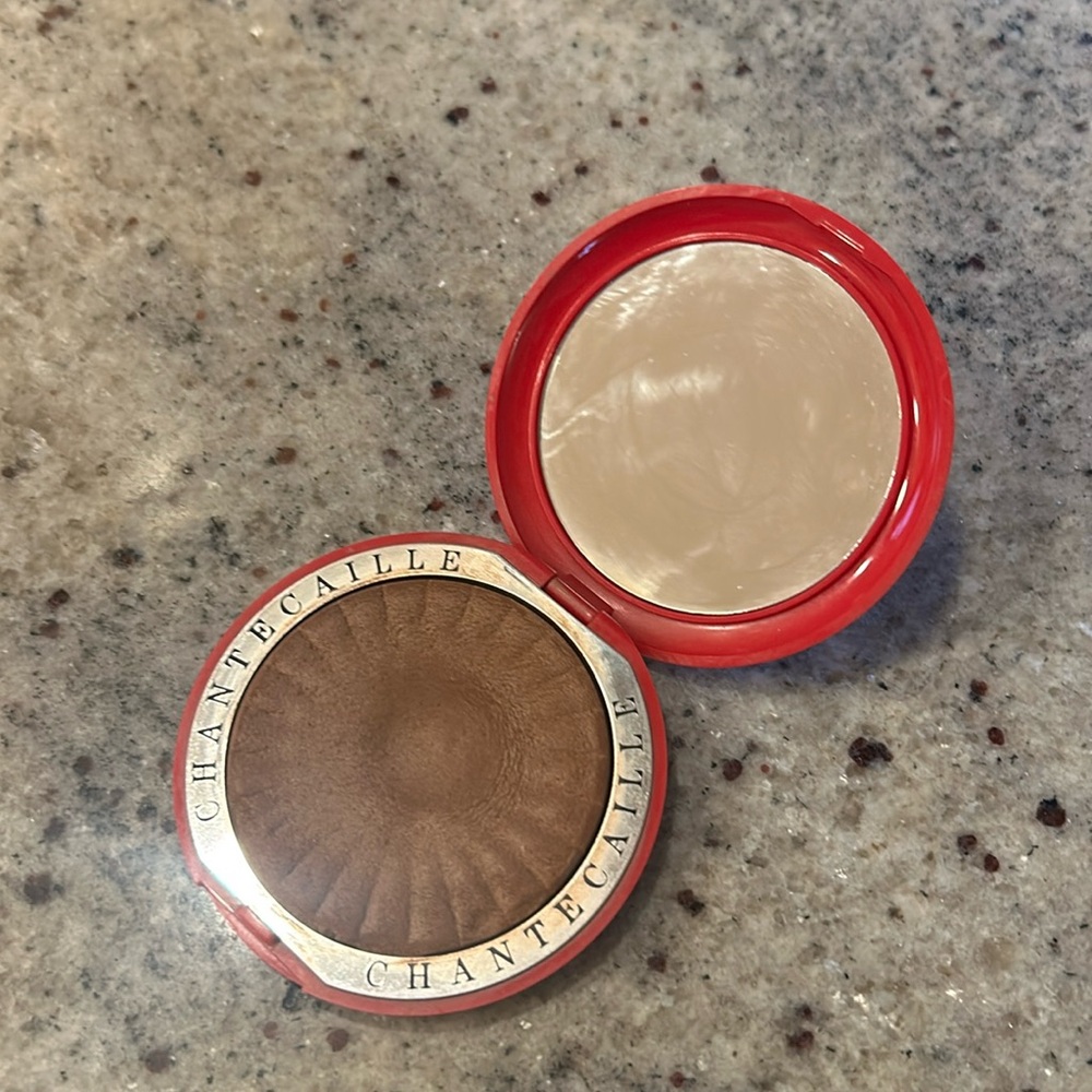 Chantecaille real bronze bronzer in shade Goa